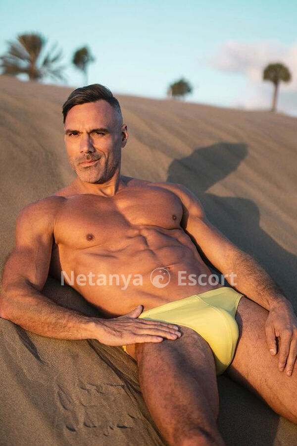 Manuel S